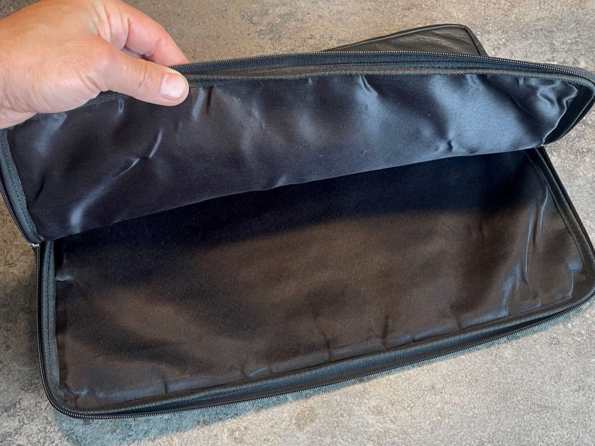 The JOL MEDIUM Hard Back Close Up Pad Carry Case - by PropDog - Image 3